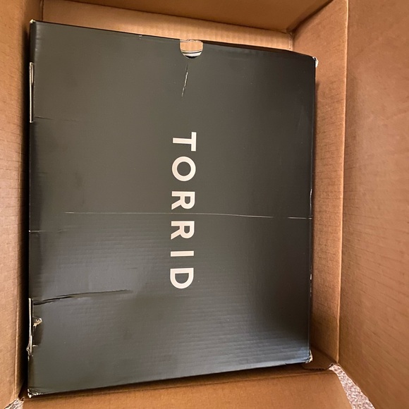 Torrid 10 WW Black Faux Leather Mary Jane Oxford Flat - Picture 9 of 9